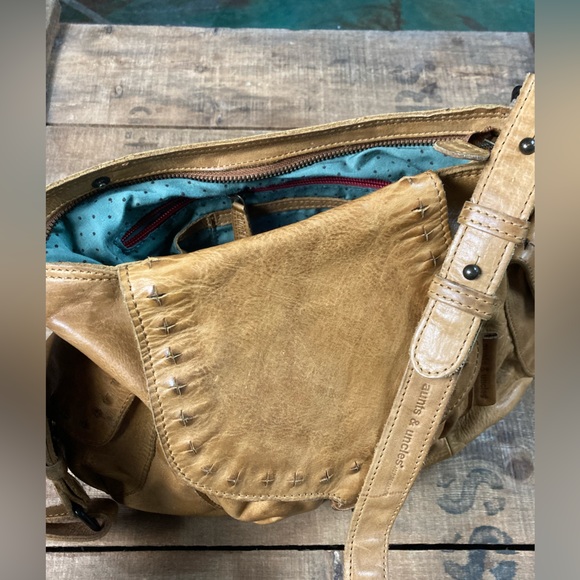 Walnut Hand bag | Tasche | Aunts & Uncles - Picture 8 of 8